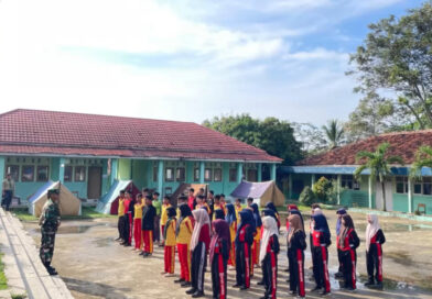 Bukan Barak Militer, Sekolah ini Pilih Kemah untuk Bentuk Karakter Siswanya